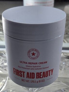 NEW SEALED First Aid Beauty Ultra Repair Cream 6oz Intense Hydration Moisturizer